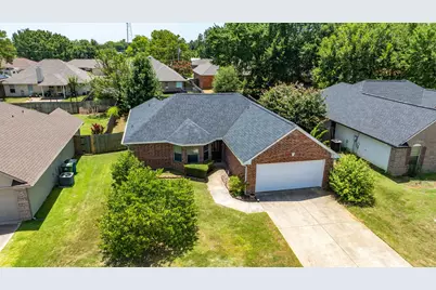 221 Quail Run, Aubrey, TX 76227 - Photo 1