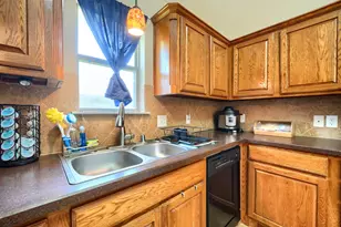 221 Quail Run, Aubrey, TX 76227 - Photo 11