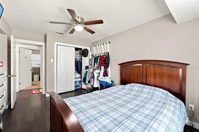 2621 Burning Tree Lane, Irving, TX 75062 - Photo 11