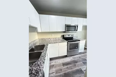 808 W Collins Street, Denton, TX 76201 - Photo 5