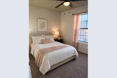808 W Collins Street, Denton, TX 76201 - Photo 9