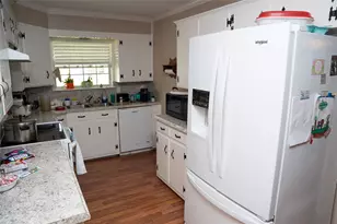 1016 E Franklin St, Hillsboro, TX 76645 - Photo 15