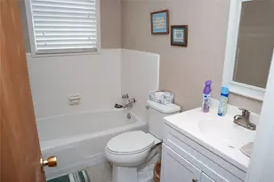 1016 E Franklin St, Hillsboro, TX 76645 - Photo 25