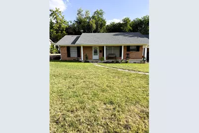 1016 E Franklin Street, Hillsboro, TX 76645 - Photo 1