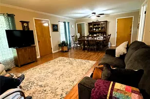 1016 E Franklin St, Hillsboro, TX 76645 - Photo 11