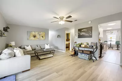 216 N Prairie View Road, Crowley, TX 76036 - Photo 5