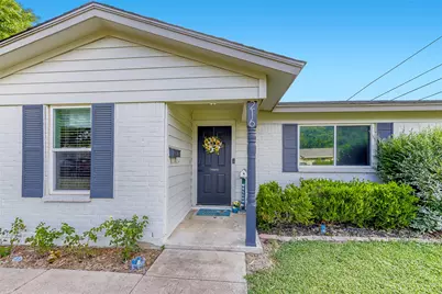 216 N Prairie View Road, Crowley, TX 76036 - Photo 1