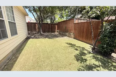 9816 Hickory Hollow Lane, Irving, TX 75063 - Photo 17