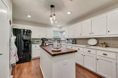 602 Creek View Circle, Ovilla, TX 75154 - Photo 17