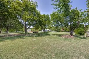 402 Jones St, Tom Bean, TX 75489 - Photo 23