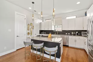 1118 S Adams St, Fort Worth, TX 76104 - Photo 9
