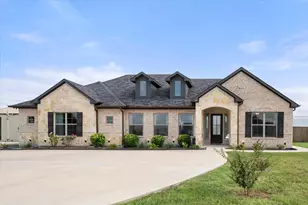 170 Grays Creek Circle, Ennis, TX 75119 - Photo 1