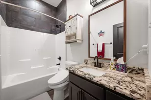 170 Grays Creek Circle, Ennis, TX 75119 - Photo 17