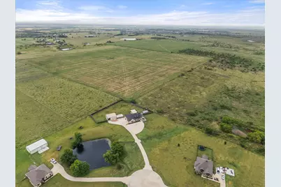 170 Grays Creek Circle, Ennis, TX 75119 - Photo 39
