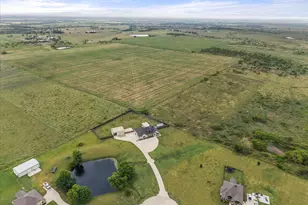 170 Grays Creek Circle, Ennis, TX 75119 - Photo 39