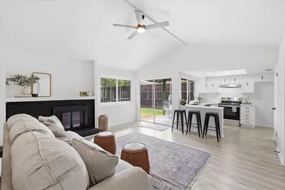 526 Village Drive, Lewisville, TX 75067 - Photo 15