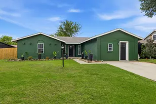 526 Village Dr, Lewisville, TX 75067 - Photo 1