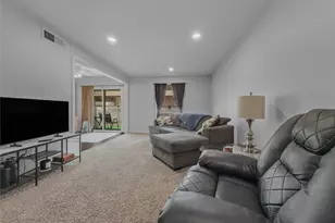 15922 Club Crest Dr, Dallas, TX 75248 - Photo 9