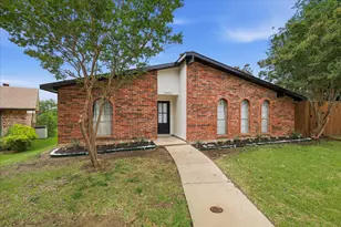 2903 Winterberry Dr, Carrollton, TX 75007 - Photo 3