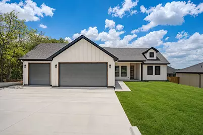 5712 Stonegate Circle, Granbury, TX 76048 - Photo 1