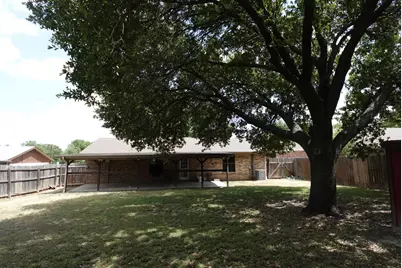 1414 W Torrey Street, Granbury, TX 76048 - Photo 21