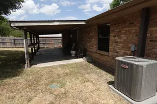 1414 W Torrey St, Granbury, TX 76048 - Photo 23