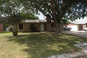 1414 W Torrey St, Granbury, TX 76048 - Photo 3