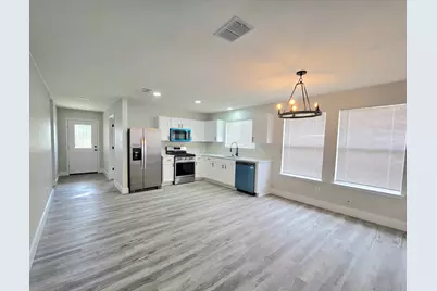 2467 Mallory Lane, Lancaster, TX 75134 - Photo 3