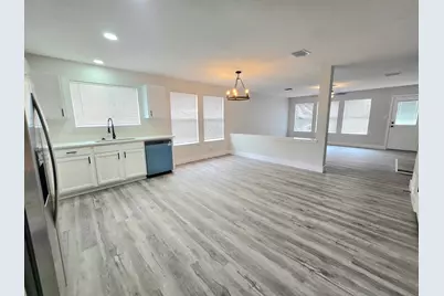 2467 Mallory Lane, Lancaster, TX 75134 - Photo 5