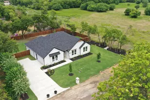 242 Prasifka St, Hutchins, TX 75141 - Photo 3