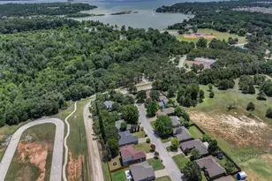 617 Oak View Ct, Azle, TX 76020 - Photo 35