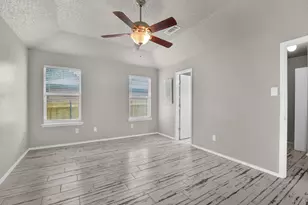 617 Oak View Ct, Azle, TX 76020 - Photo 23