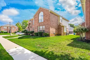 801 Cobblestone Dr, Lewisville, TX 75067 - Photo 35