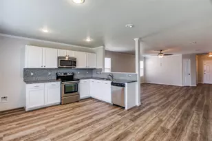 5617 Talons Crest Cir, Fort Worth, TX 76179 - Photo 9