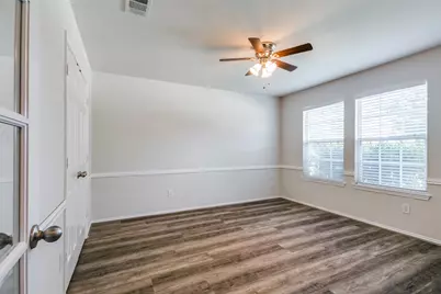 5617 Talons Crest Circle, Fort Worth, TX 76179 - Photo 5