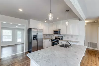852 Northwood Road, Fort Worth, TX 76107 - Photo 5