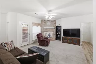 363 Old Mill Creek Dr, Woodway, TX 76712 - Photo 7