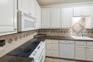 363 Old Mill Creek Dr, Woodway, TX 76712 - Photo 11