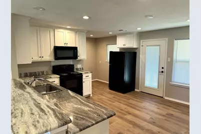 321 E Lake Street, Krum, TX 76249 - Photo 11