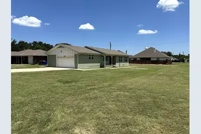 321 E Lake Street, Krum, TX 76249 - Photo 5
