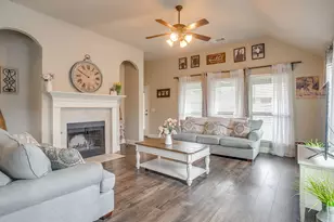 1033 Rustic Oak Wy, Burleson, TX 76028 - Photo 15