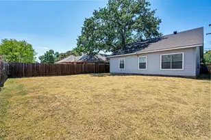 100 S Lakeview Dr, Lake Dallas, TX 75065 - Photo 21