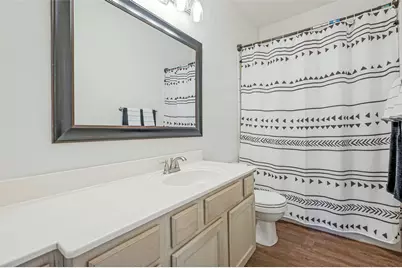 100 S Lakeview Drive, Lake Dallas, TX 75065 - Photo 17