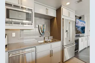 6211 W Northwest Highway #1707, Dallas, TX 75225 - Photo 7