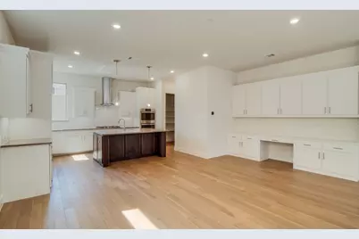 8221 Folcroft Lane, Dallas, TX 75231 - Photo 17