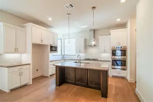 8221 Folcroft Ln, Dallas, TX 75231 - Photo 23