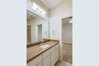 8221 Folcroft Lane, Dallas, TX 75231 - Photo 15