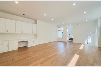 8221 Folcroft Lane, Dallas, TX 75231 - Photo 27