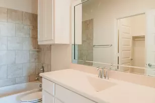 8221 Folcroft Ln, Dallas, TX 75231 - Photo 29