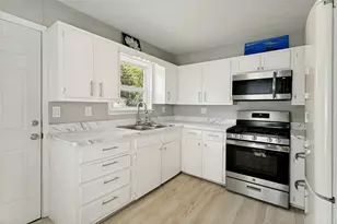 4808 Sherwood Dr, River Oaks, TX 76114 - Photo 5